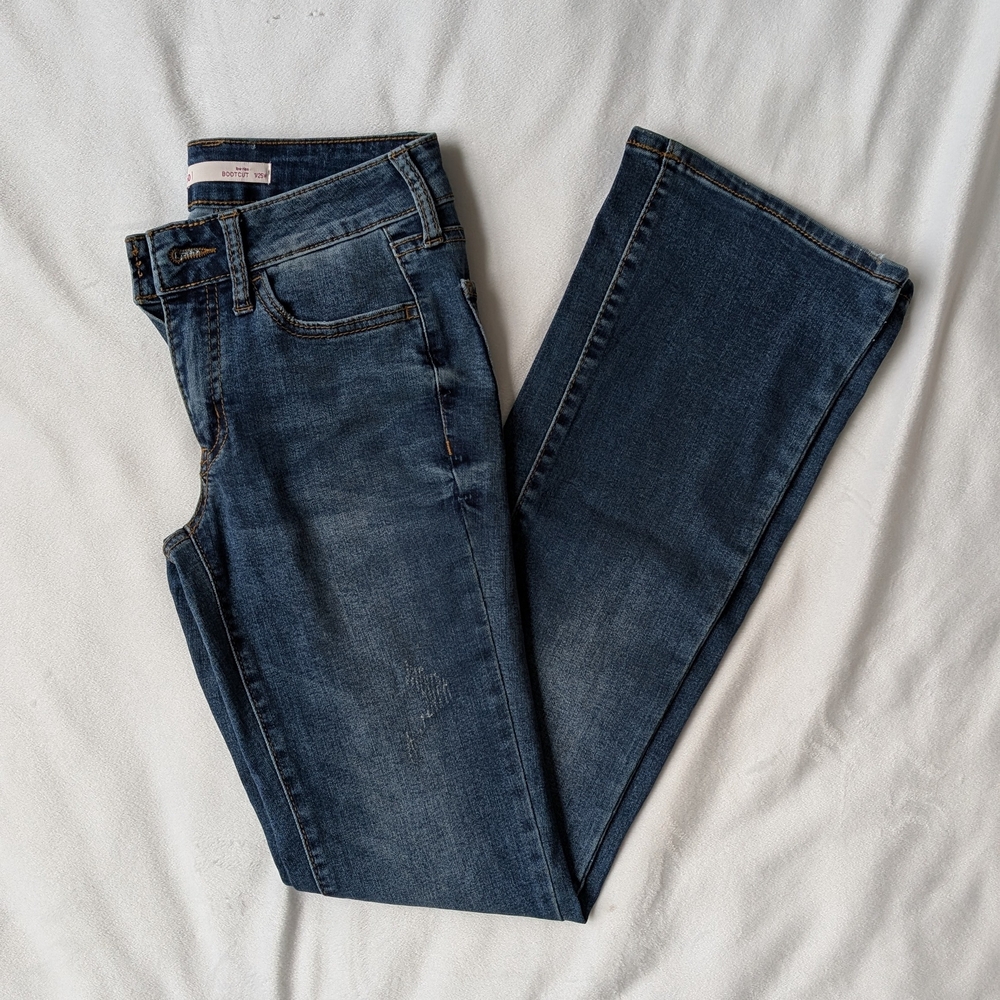 SO Boot Cut Jeans in Classic Blue